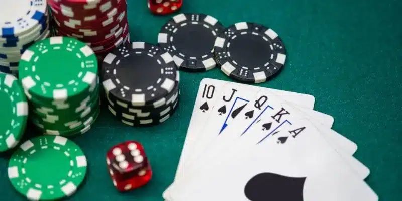 988BET - Nơi Quy Tụ Những Trò Chơi Bài Hot Nhất Thị Trường 2 Điểm danh các thế mạnh mà 988BET mang lại trong game bài