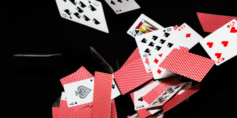 SKYCLUB – Chinh Phục Thế Giới Game Bài Đổi Thưởng Đỉnh Cao 1 Ưu điểm hấp dẫn của thế giới game bài SKYCLUB